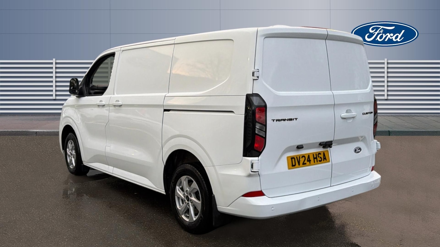 Used Ford Transit Custom 2024 for sale - 77474967: Photo 2