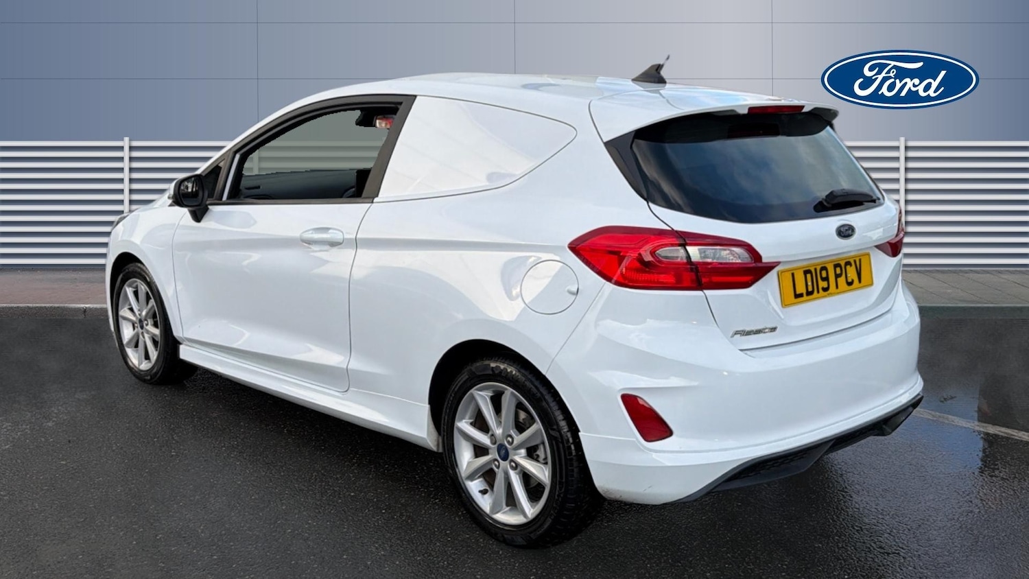 Used Ford Fiesta 2019 for sale - 77135669: Photo 2