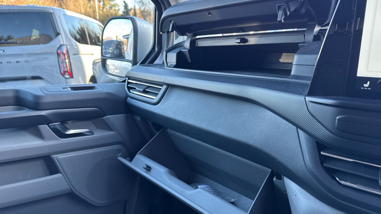 Used Ford Transit Custom 2024 for sale - 76940024: Photo 28