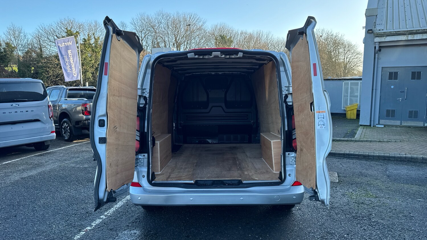 Used Ford Transit Custom 2024 for sale - 76940024: Photo 3