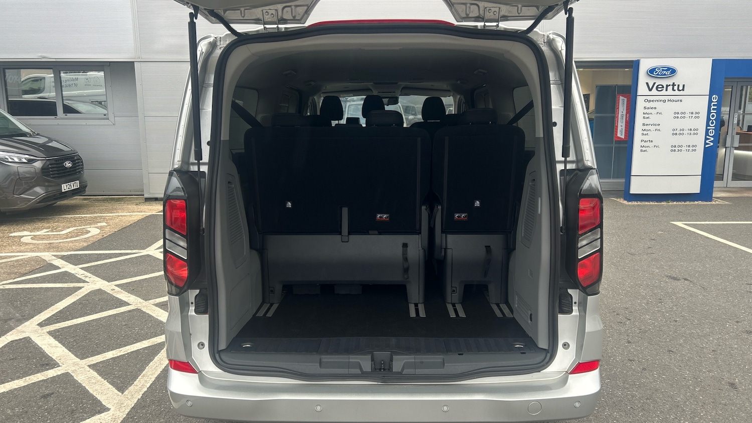 Used Ford Tourneo Custom 2024 for sale - 76517535: Photo 12