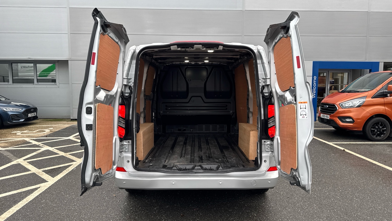 Used Ford Transit Custom 2025 for sale - 77159761: Photo 3