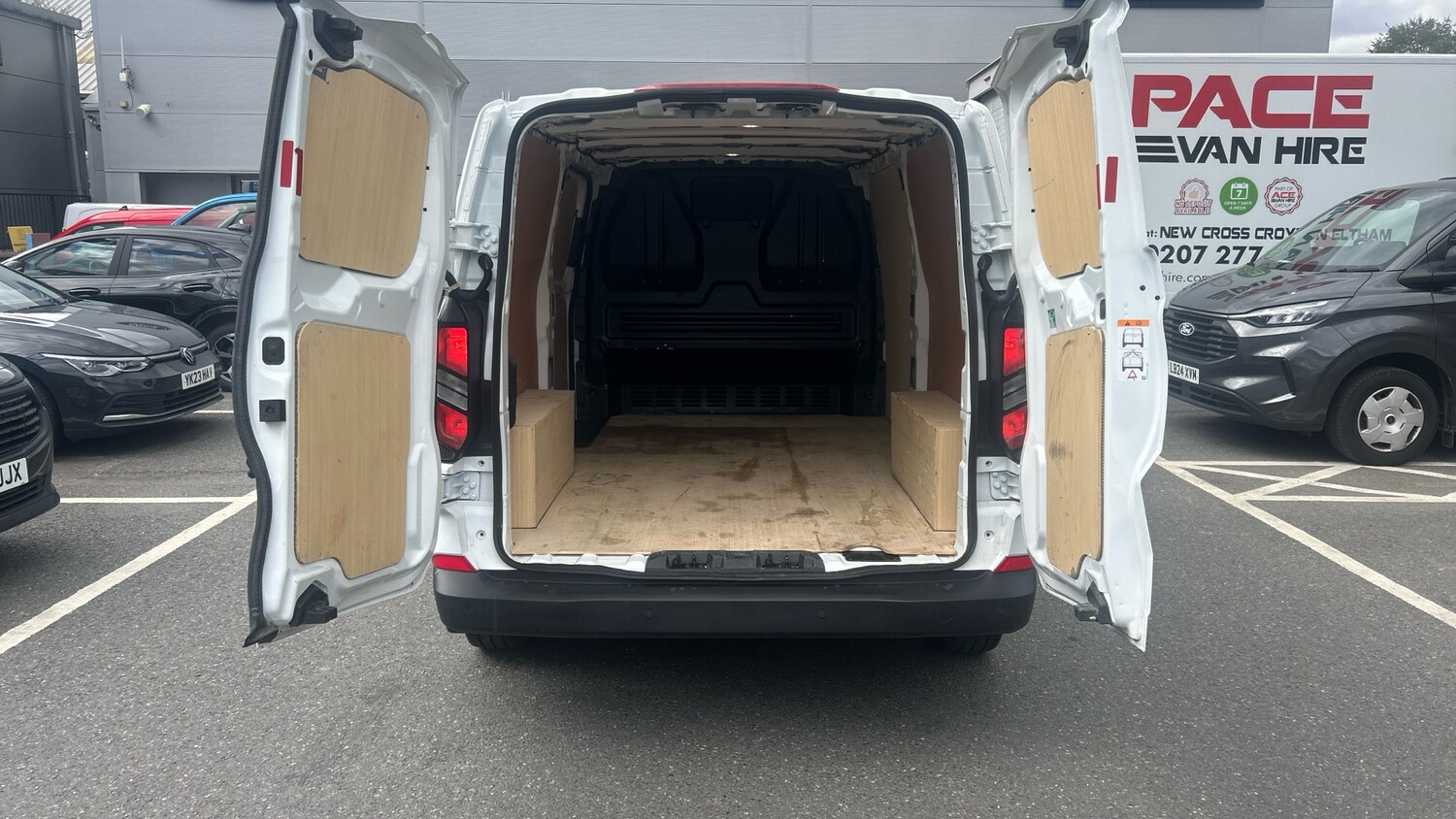 Used Ford Transit Custom 2024 for sale - 76035860: Photo 3