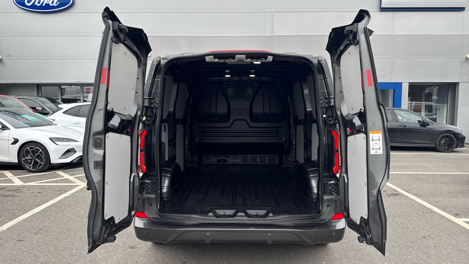 Used Ford Transit Custom 2024 for sale - 77601919: Photo 12