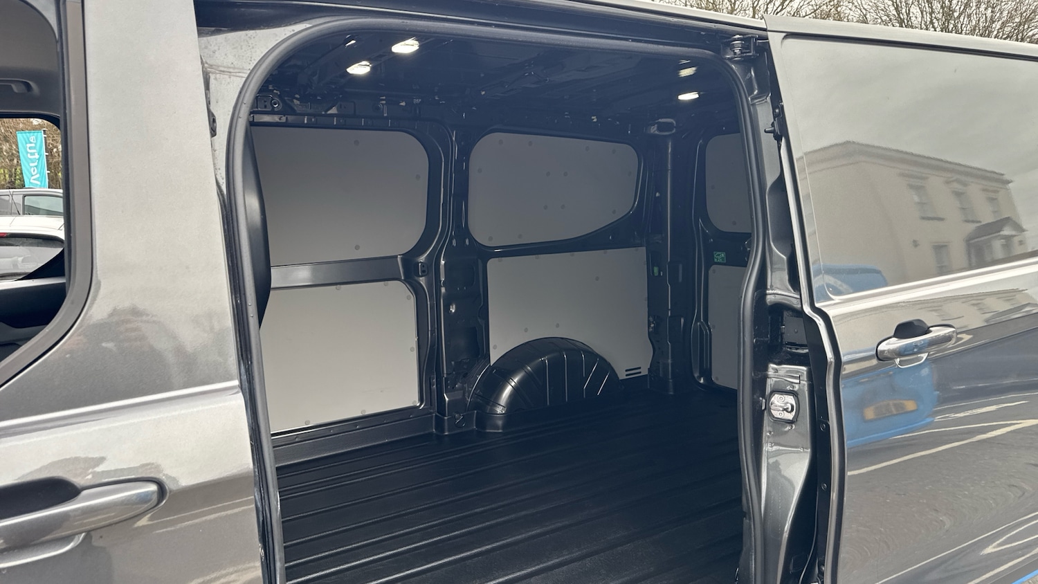 Used Ford Transit Custom 2024 for sale - 77601919: Photo 5