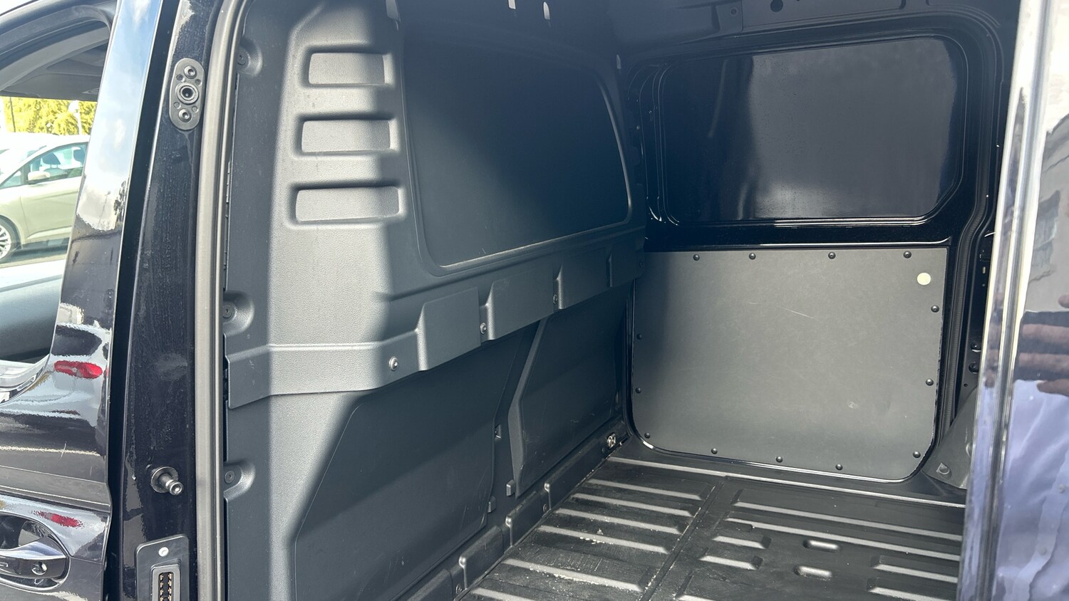 Used Ford Transit Connect 2025 for sale - 76530890: Photo 18