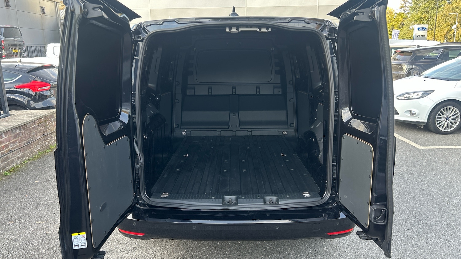 Used Ford Transit Connect 2025 for sale - 76530890: Photo 3