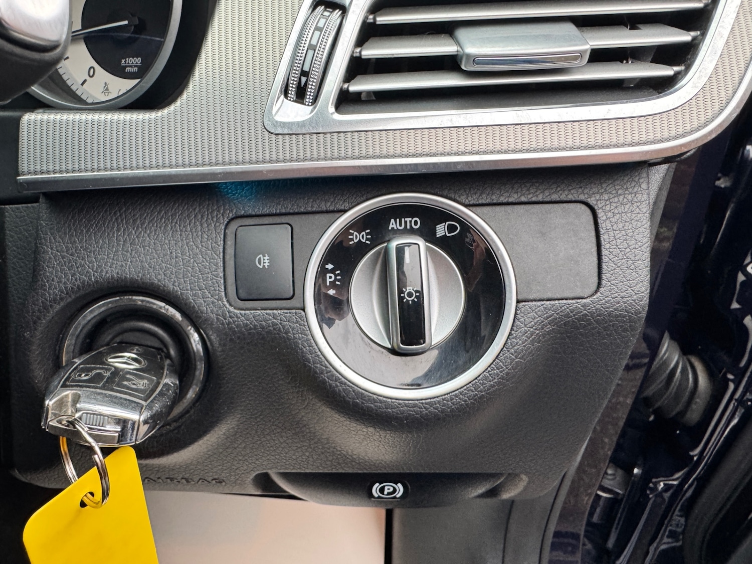 Used Mercedes-Benz E Class 2014 for sale - 77381196: Photo 19