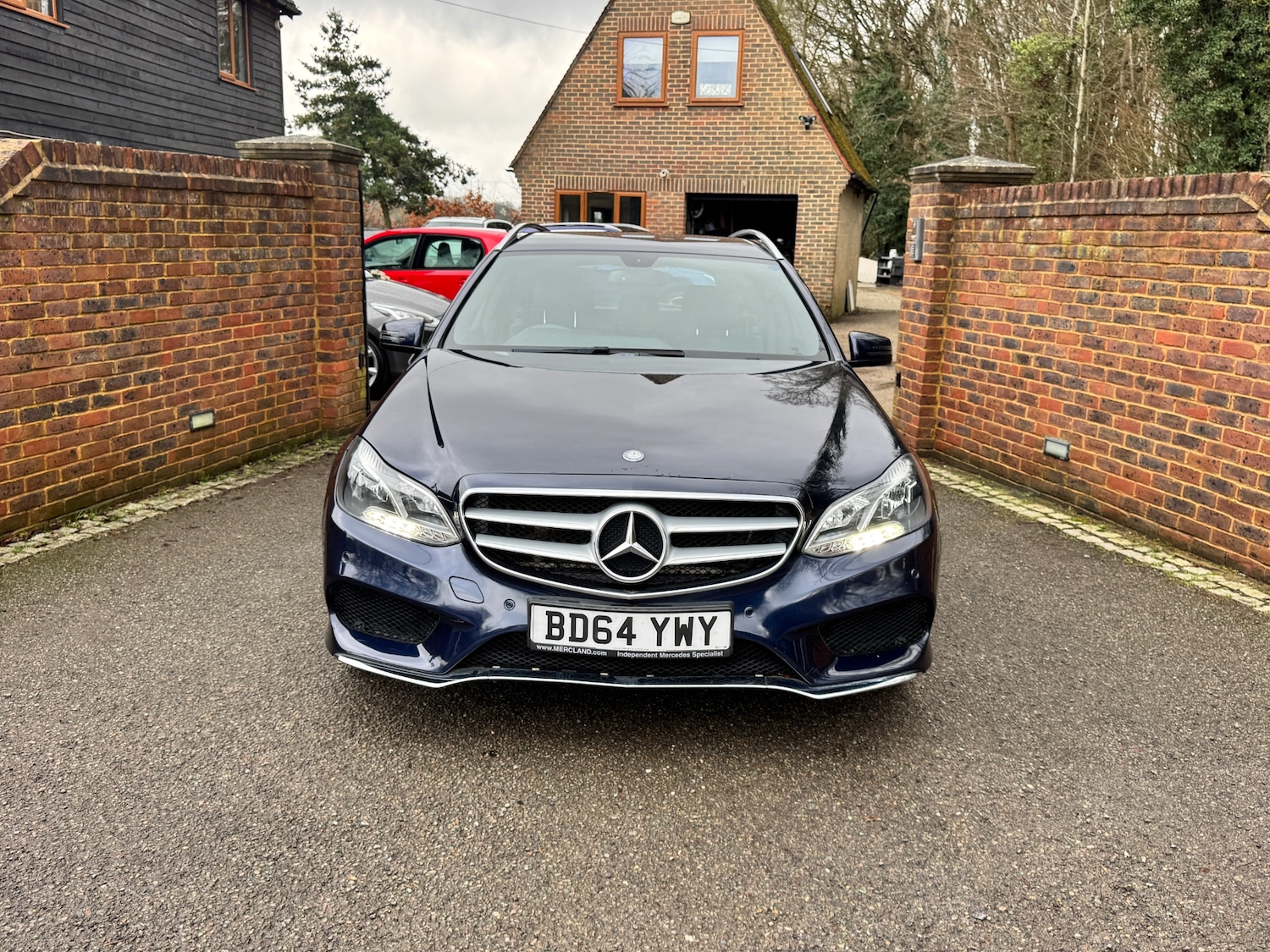 Used Mercedes-Benz E Class 2014 for sale - 77381196: Photo 2