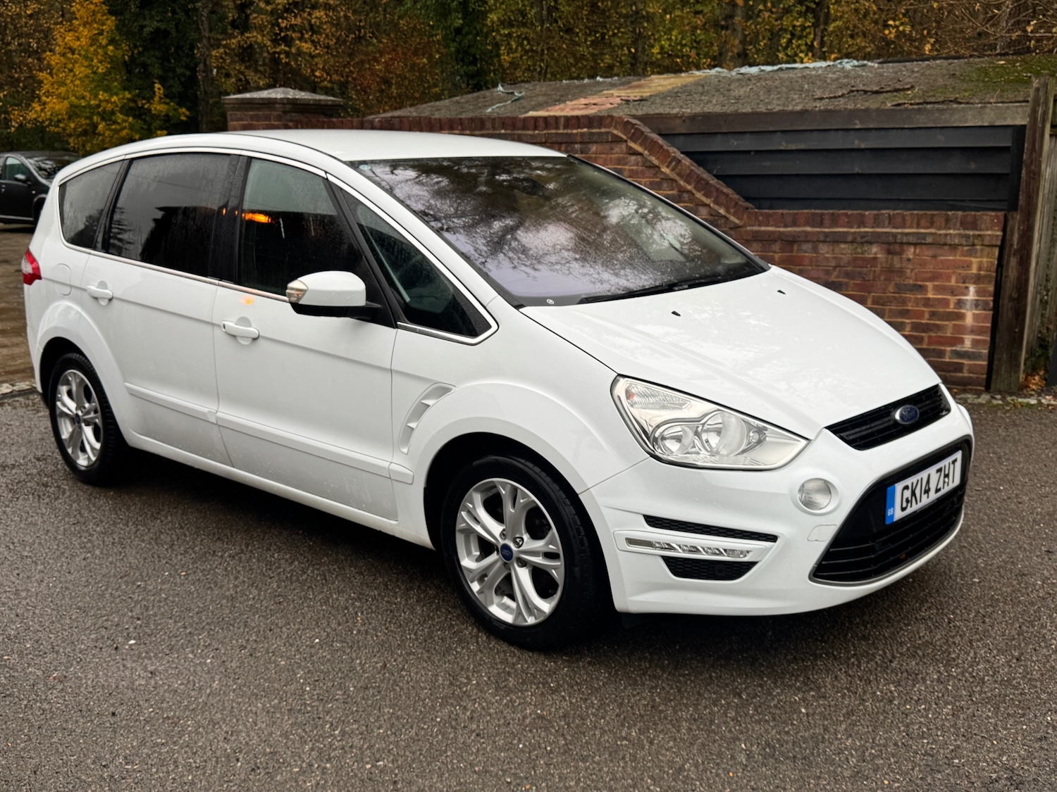 Used Ford S-Max 2014 for sale - 76527307: Photo 1