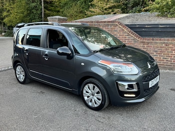 Used Citroen C3 Picasso 2017 for sale - 79495602: Photo