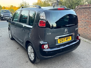Used Citroen C3 Picasso 2017 for sale - 79495602: Photo