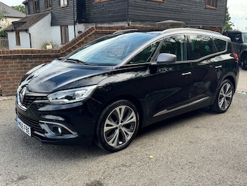 Used Renault Grand Scenic 2016 for sale - 79475079: Photo