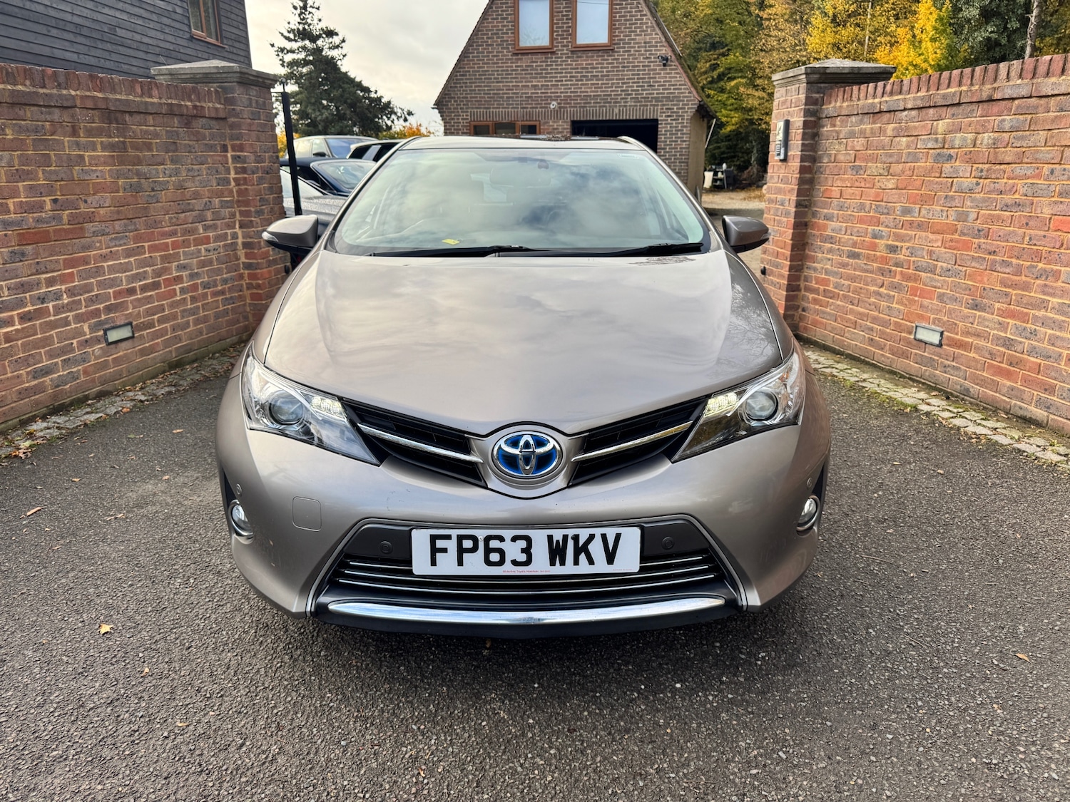 Used Toyota Auris 2013 for sale - 76407692: Photo 2