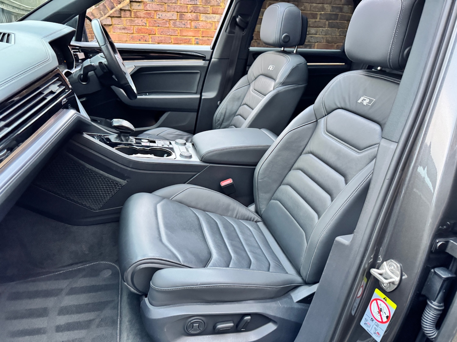 Used Volkswagen Touareg 2021 for sale - 77375868: Photo 25