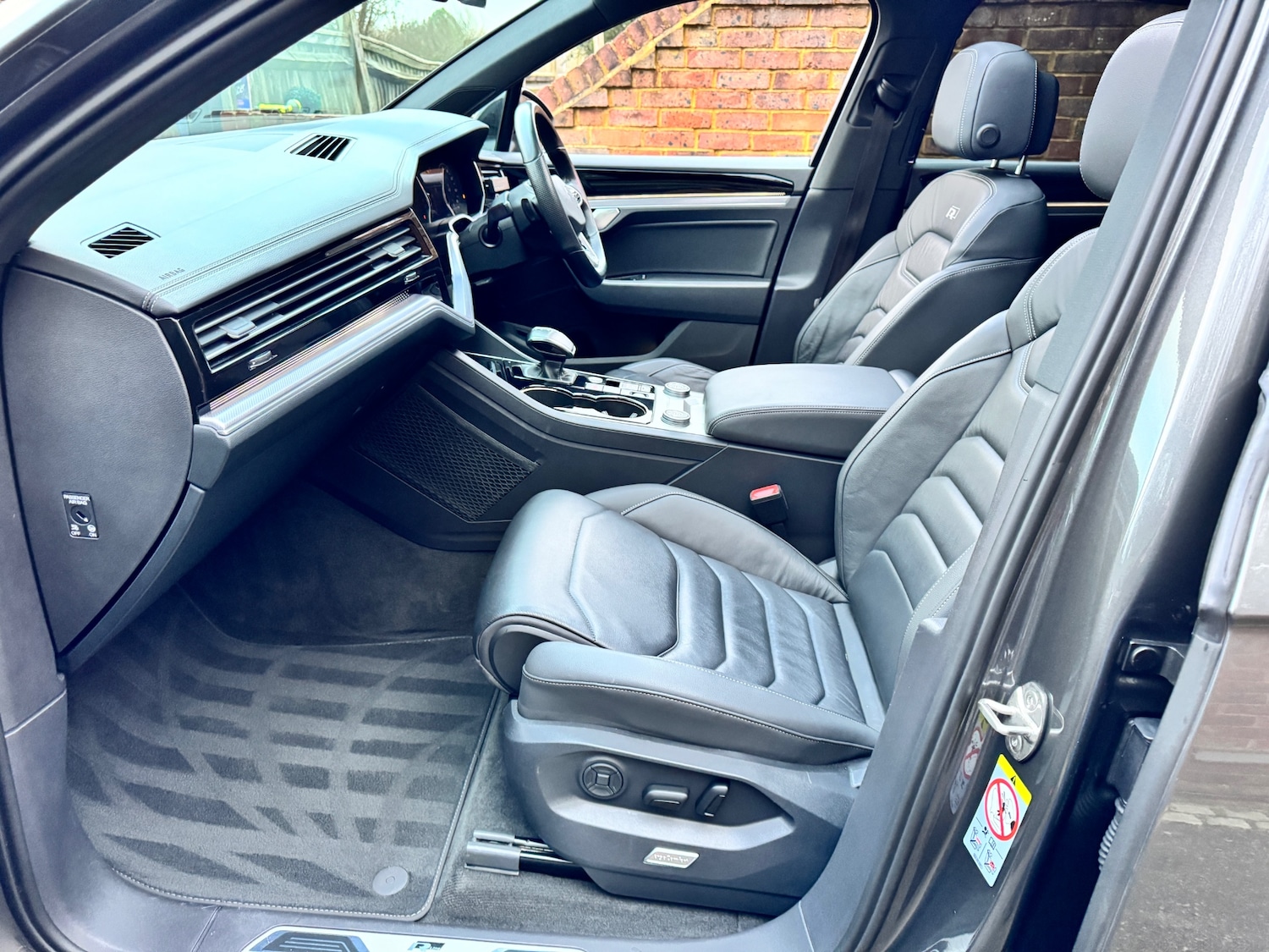 Used Volkswagen Touareg 2021 for sale - 77375868: Photo 26