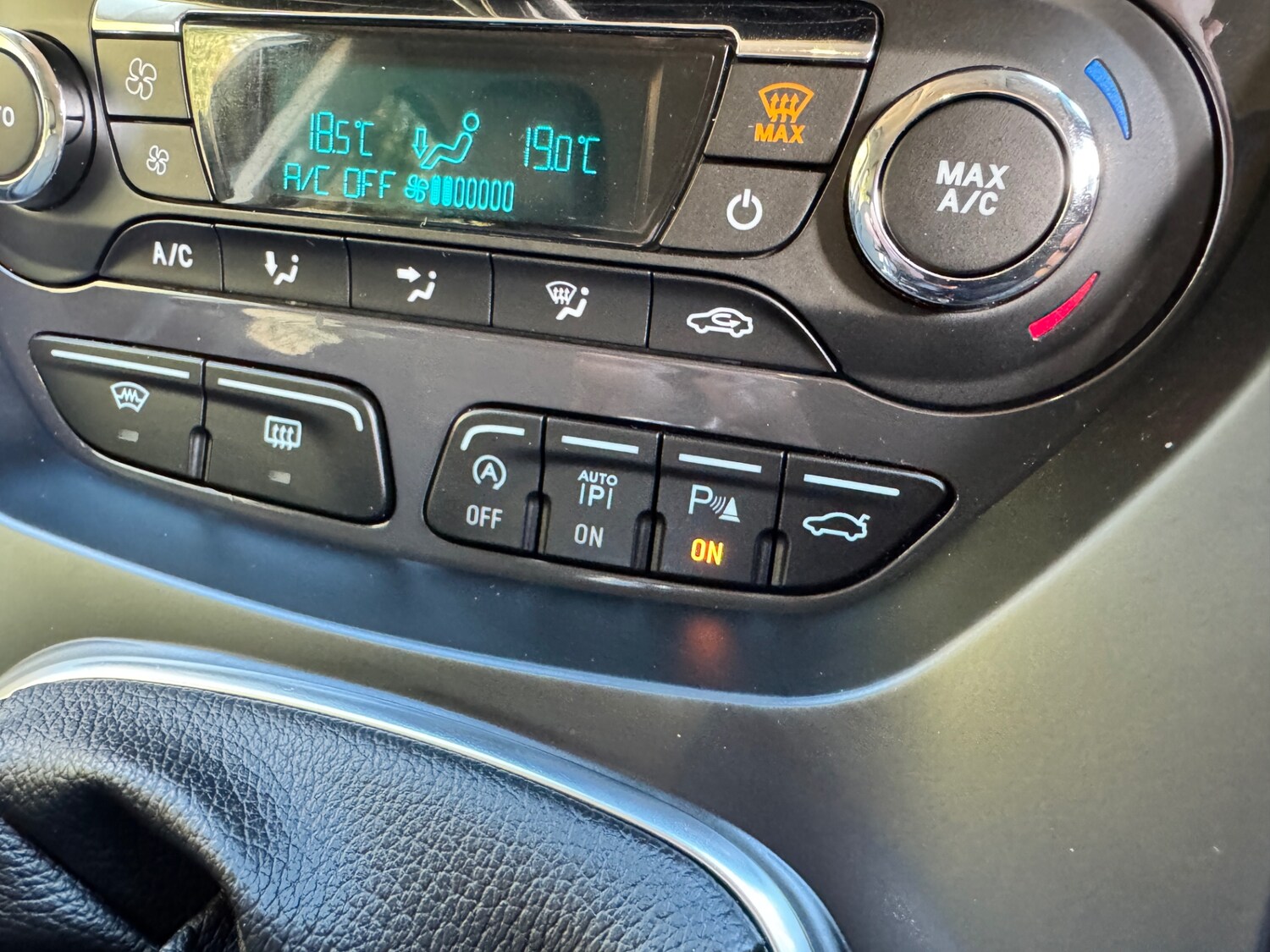 Used Ford Kuga 2016 for sale - 76407699: Photo 25