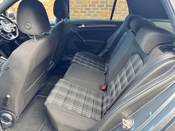 Used Volkswagen Golf 2019 for sale - 75988021: Photo 10