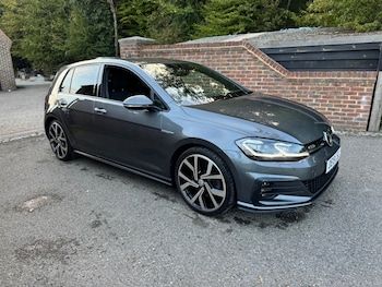 Volkswagen - Golf
