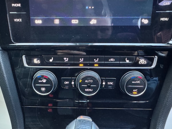 Used Volkswagen Golf 2019 for sale - 75988021: Photo 21