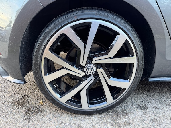 Used Volkswagen Golf 2019 for sale - 75988021: Photo 23