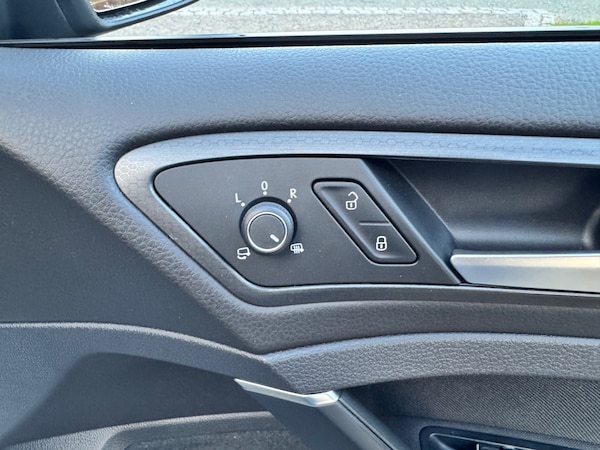 Used Volkswagen Golf 2019 for sale - 75988021: Photo 24