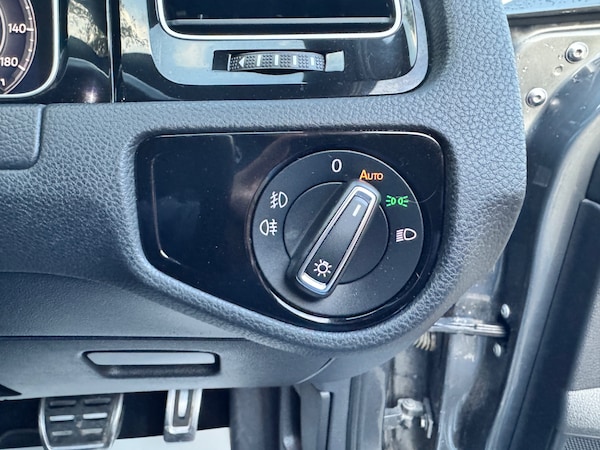 Used Volkswagen Golf 2019 for sale - 75988021: Photo 25