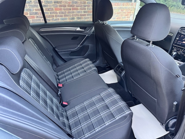 Used Volkswagen Golf 2019 for sale - 75988021: Photo 6