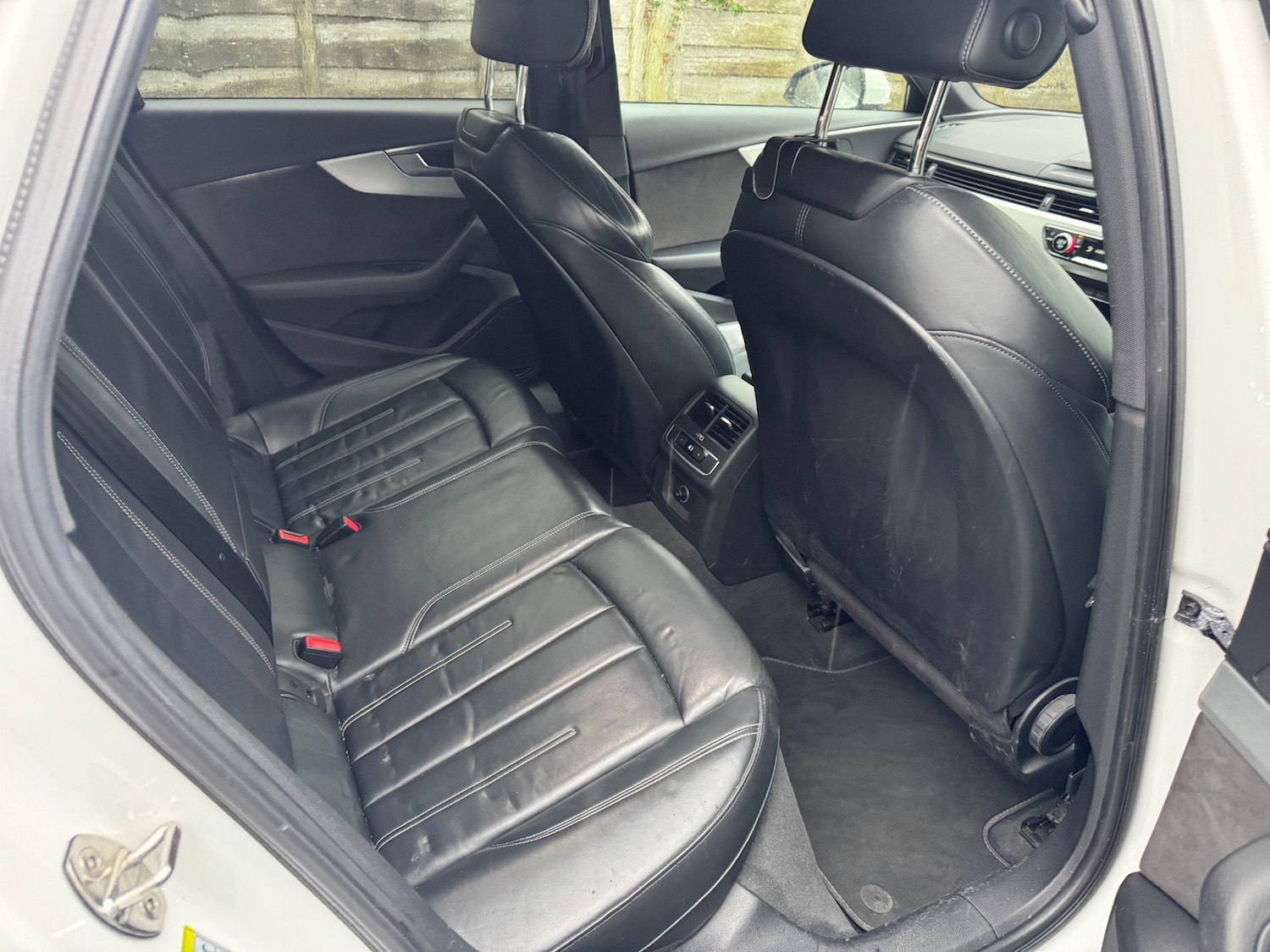 Used Audi A4 2017 for sale - 77129735: Photo 4