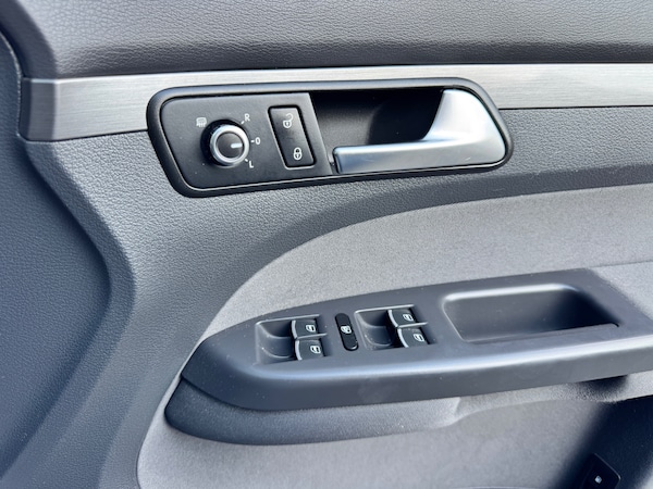 Used Volkswagen Touran 2013 for sale - 76209159: Photo 25