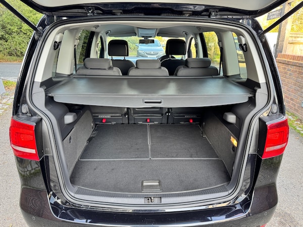Used Volkswagen Touran 2013 for sale - 76209159: Photo 9