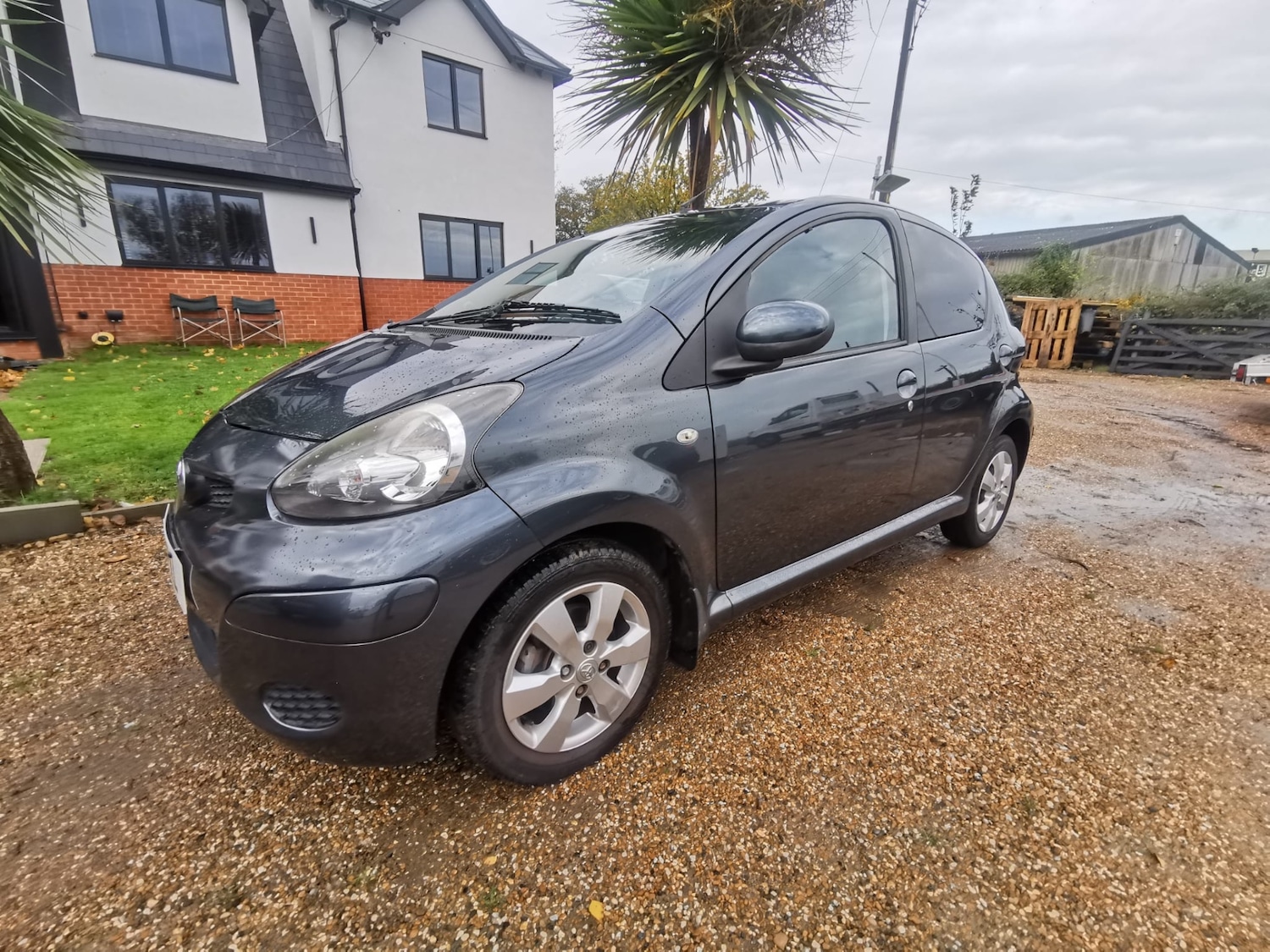 Used Toyota AYGO 2011 for sale - 76436510: Photo 1