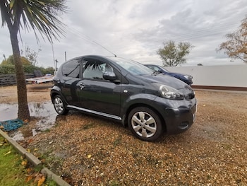 Used Toyota AYGO 2011 for sale - 76436510: Photo