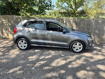 Used Volkswagen Polo 2017 for sale - 79223148: Photo