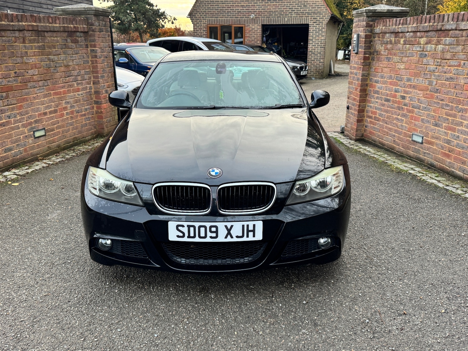 Used BMW 3 Series 2009 for sale - 76547993: Photo 2