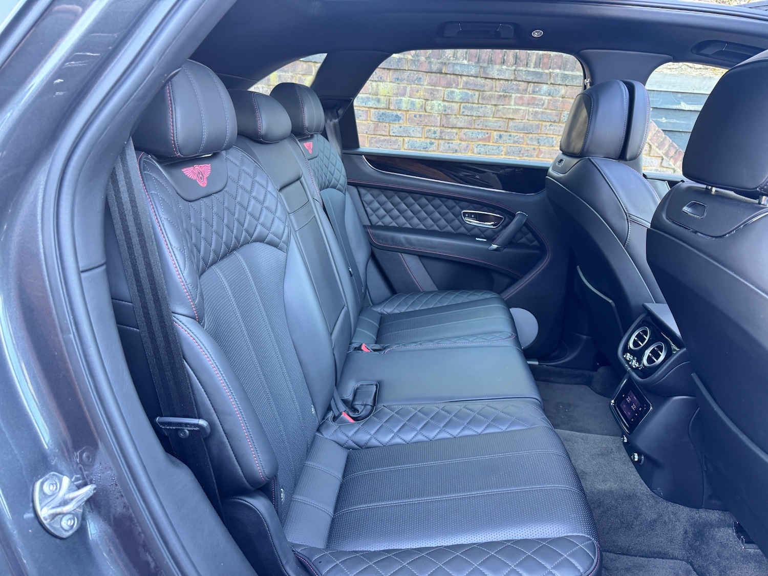 Used Bentley Bentayga 2017 for sale - 77746729: Photo 10