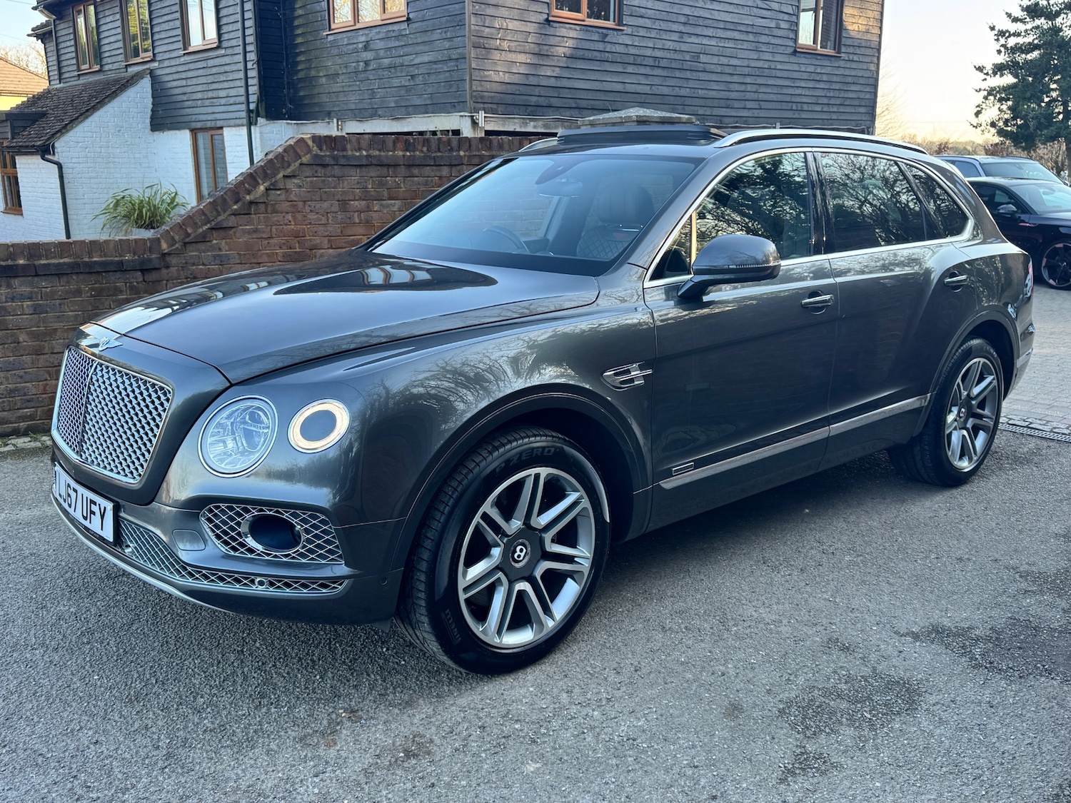 Used Bentley Bentayga 2017 for sale - 77746729: Photo 4