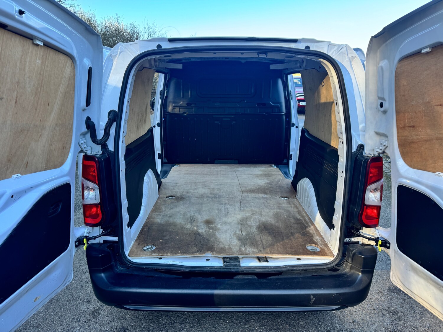 Used Vauxhall Combo 2023 for sale - 77918316: Photo 9