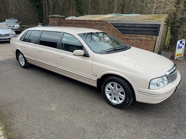 Used Ford Dorchester 2004 for sale - 73645257: Photo 1