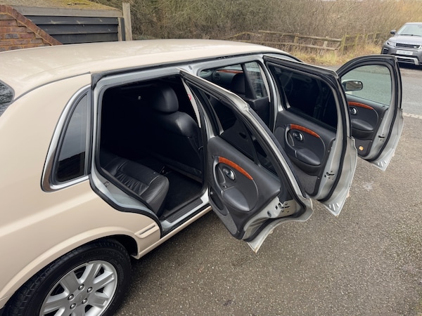 Used Ford Dorchester 2004 for sale - 73645257: Photo 7