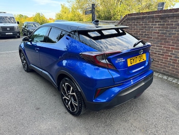Used Toyota C-HR 2017 for sale - 75504666: Photo