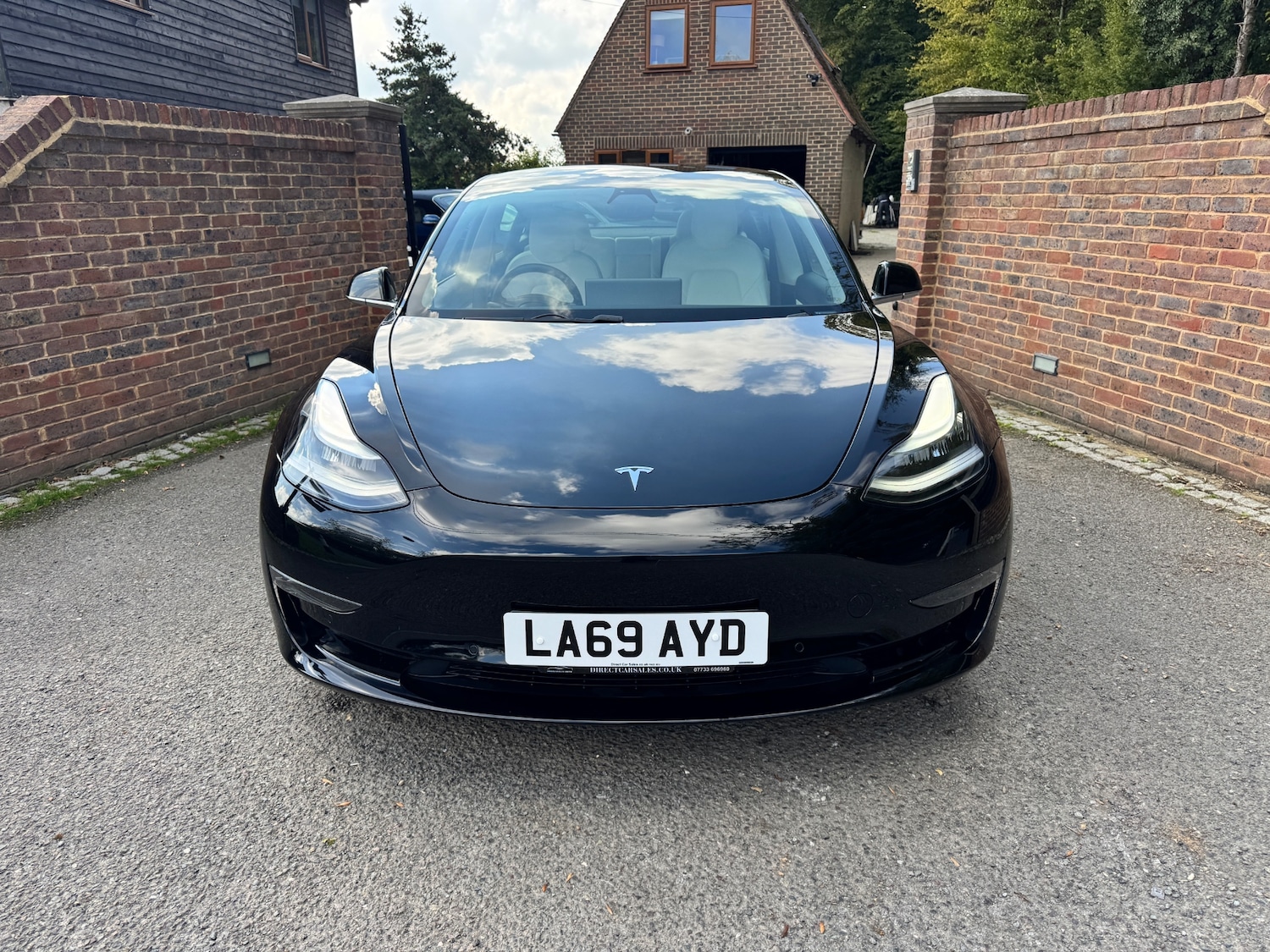 Used Tesla Model 3 2019 for sale - 76097626: Photo 2