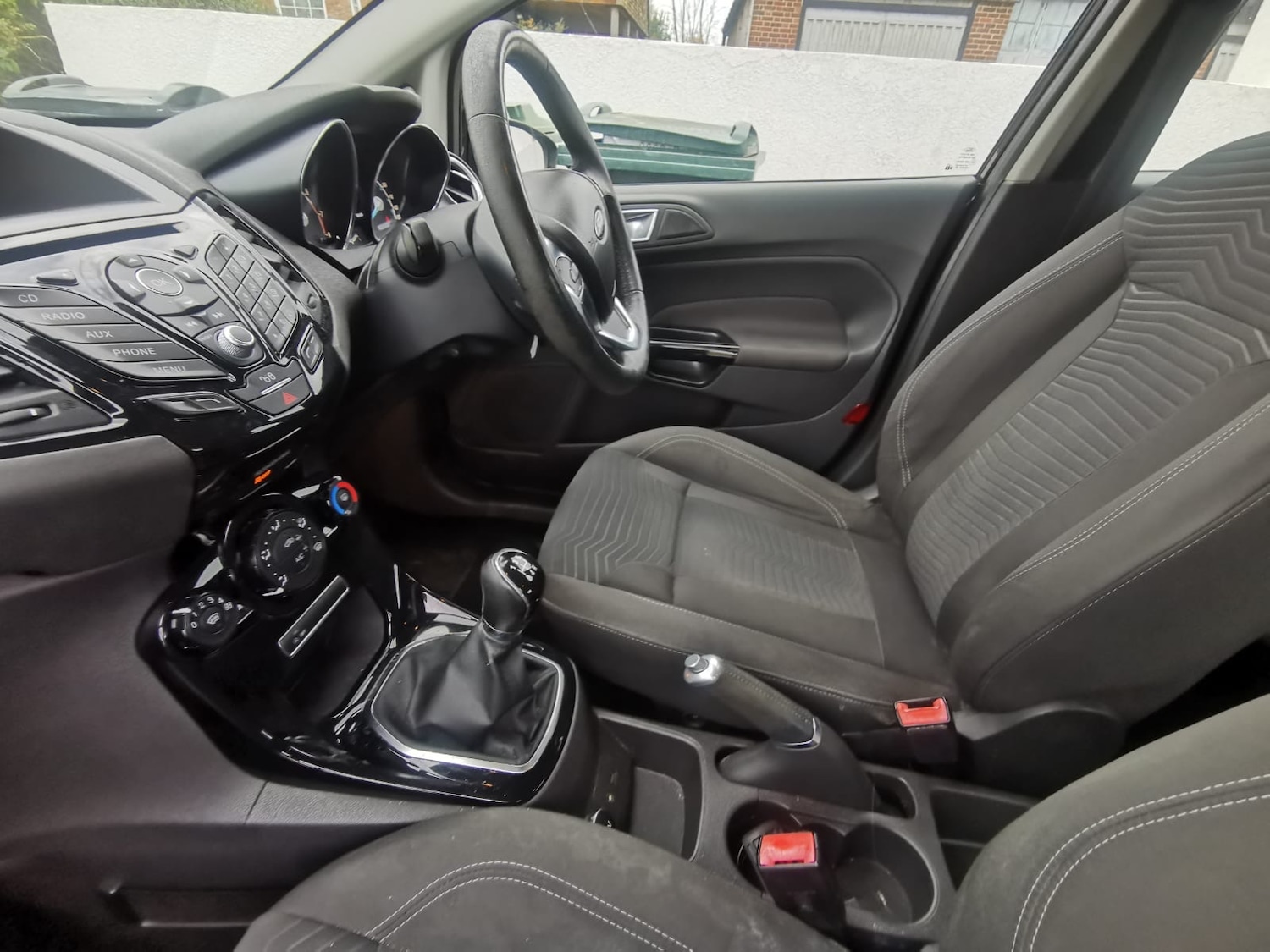 Used Ford Fiesta 2015 for sale - 76436573: Photo 3