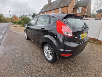 Used Ford Fiesta 2015 for sale - 76436573: Photo