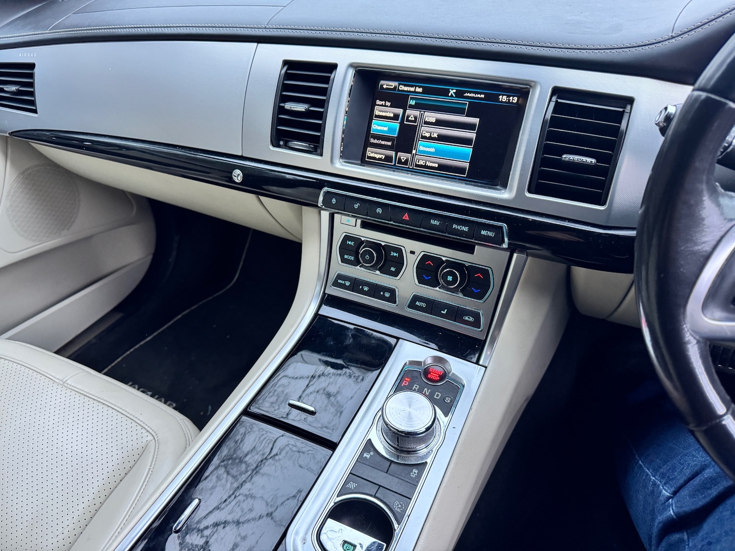 Used Jaguar XF 2015 for sale - 77129708: Photo 9