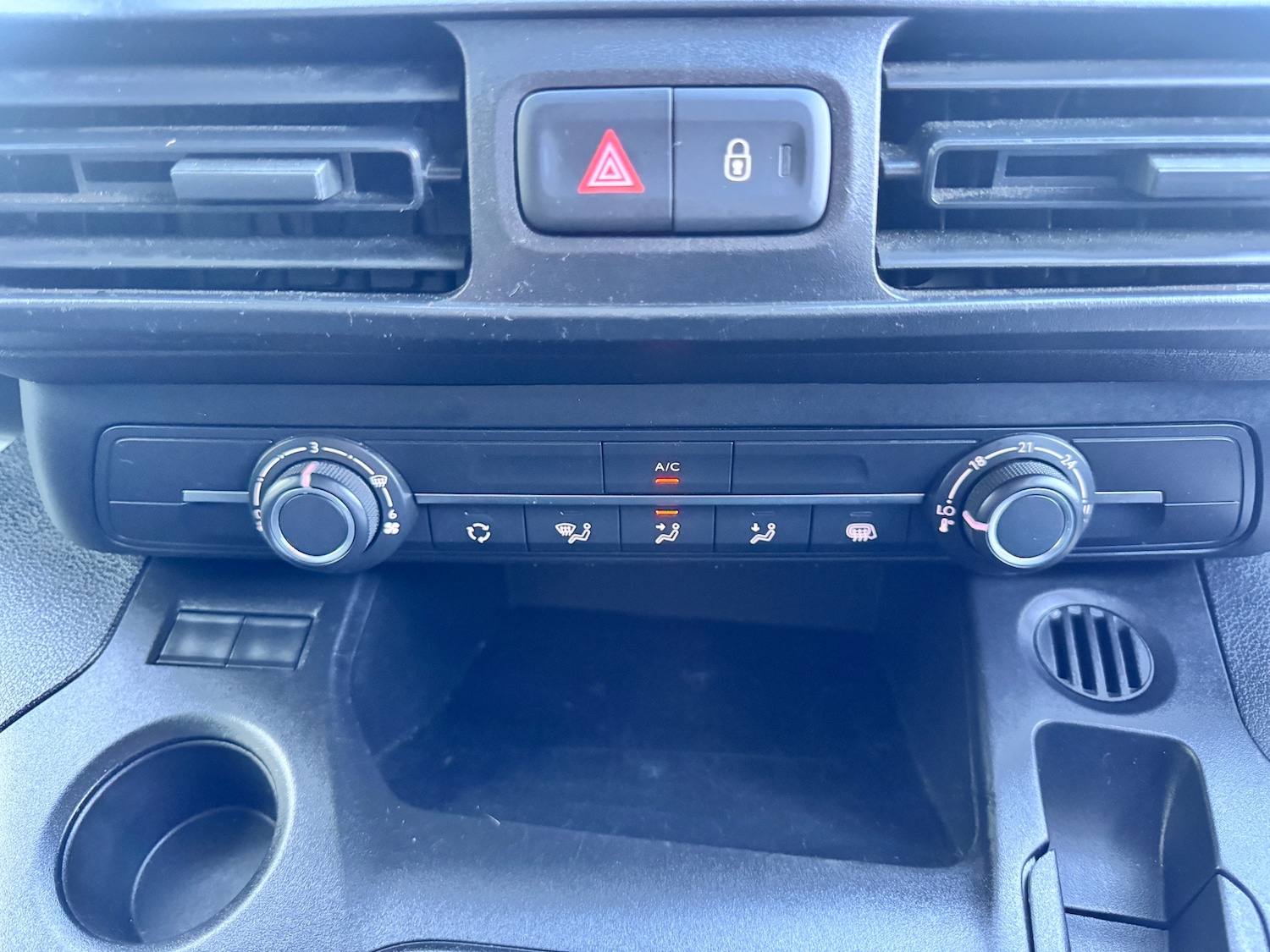 Used Vauxhall Combo 2023 for sale - 77976895: Photo 18