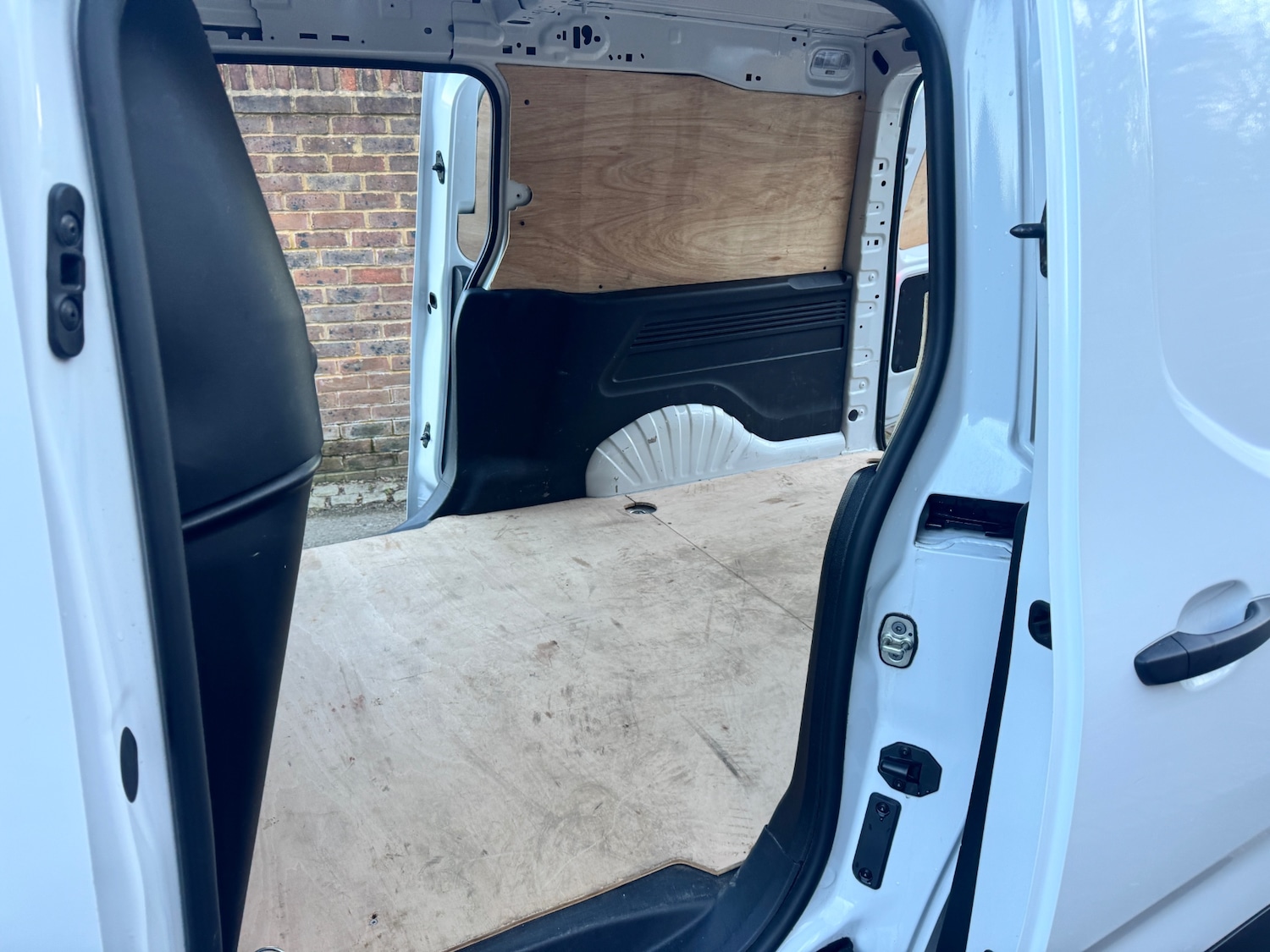 Used Vauxhall Combo 2023 for sale - 77976895: Photo 7