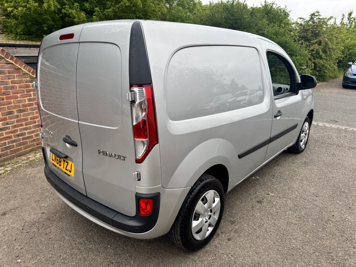 Vehicle 29