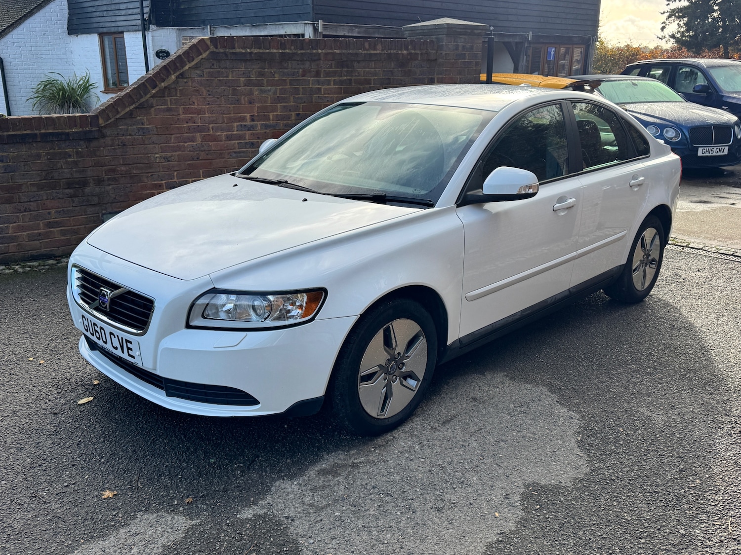 Used Volvo S40 2010 for sale - 76436592: Photo 2