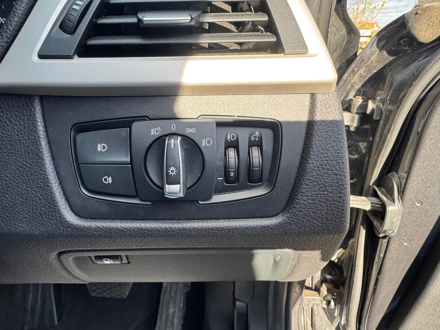 Used BMW 3 Series 2017 for sale - 76527306: Photo 34